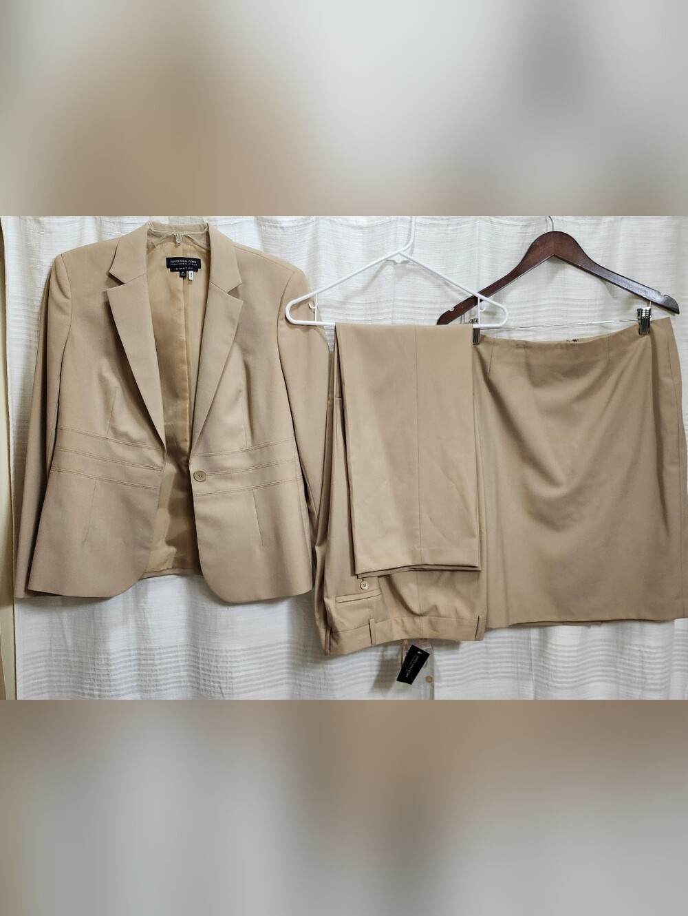 Jones New York Beige Women's 3-Piece Suit Set Size 10